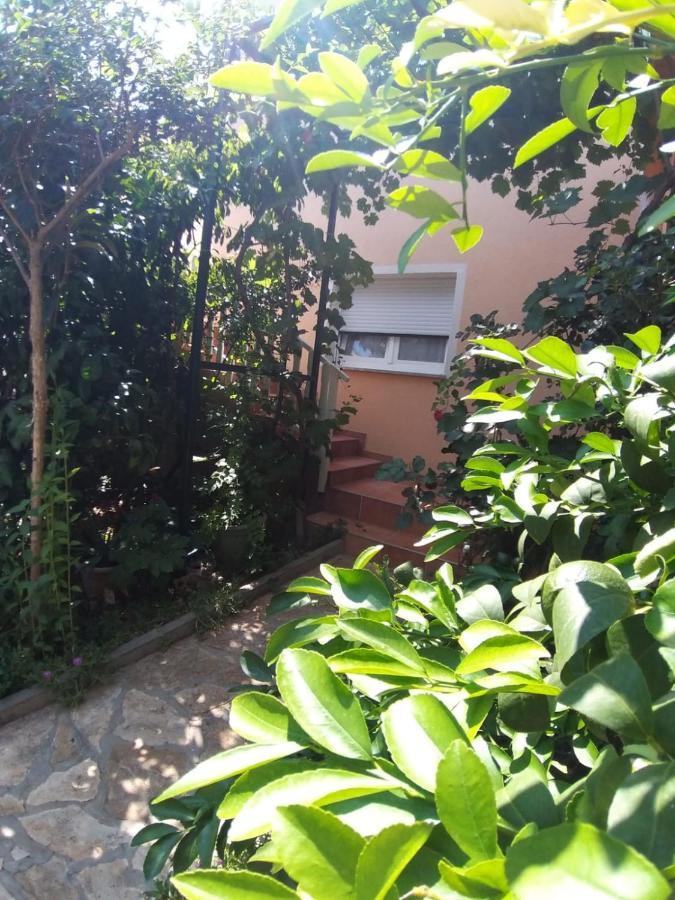 Apartmani Kutlesa Vodice Ngoại thất bức ảnh